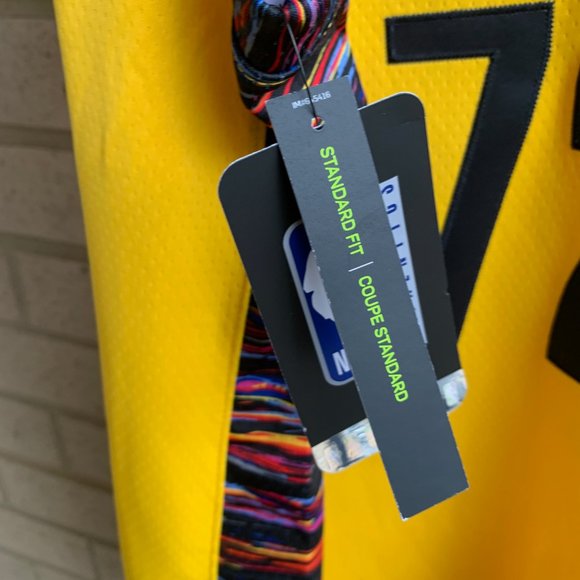 Nike Brooklyn Nets Biggie Bed-Stuy Jersey - Yellow - Picture 11 of 12